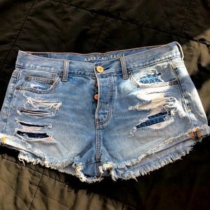 Size 10 American eagle tom girl shortie! Perfect for summer ☀️☀️☀️